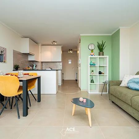 Ace - L'ecume - - Dichtbij En Voorzieningen * La Panne