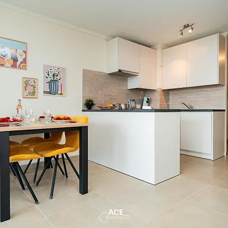 Ace - L'ecume - - Dichtbij En Voorzieningen